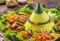 cara-membuat-hiasan-tumpeng-dari-daun-pisang
